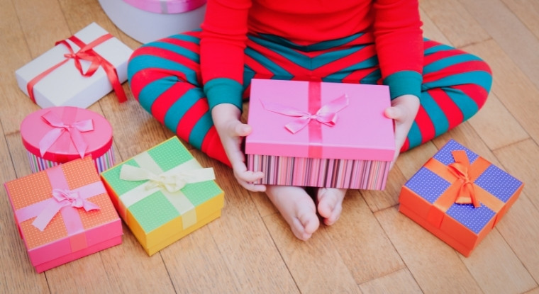 How Much to Spend on Christmas Gifts Per Child