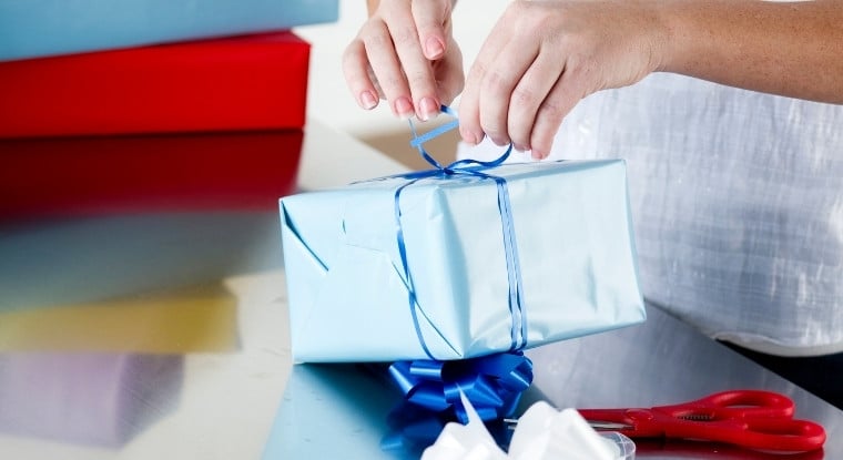 How to Wrap a Bridal Shower Gift